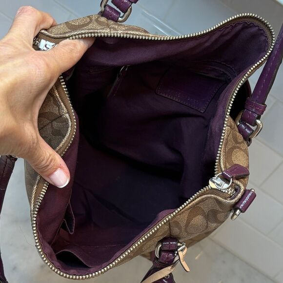 Coach Peyton Signature Coated Canvas Convertible Large Shoppers Tote - Picture 10 of 16